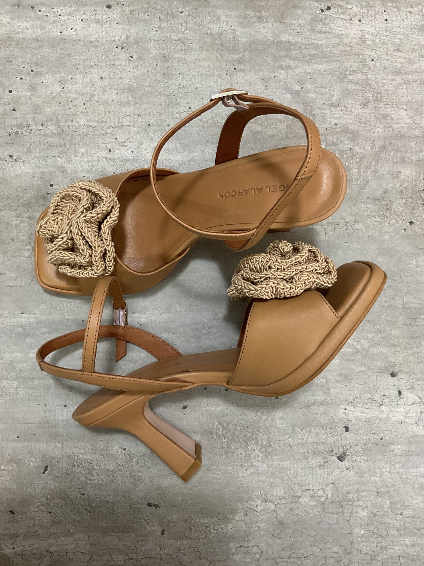 FLOWER ÀNGEL ALARCÓN