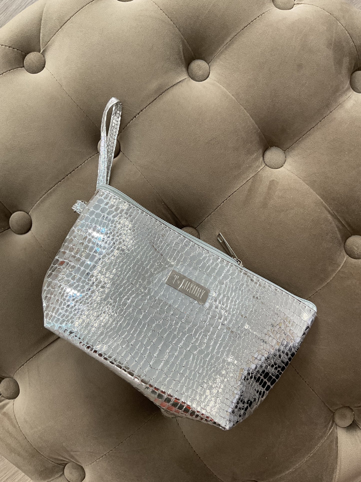 COSTUME TRASH AND LUXURY CON POCHETTE