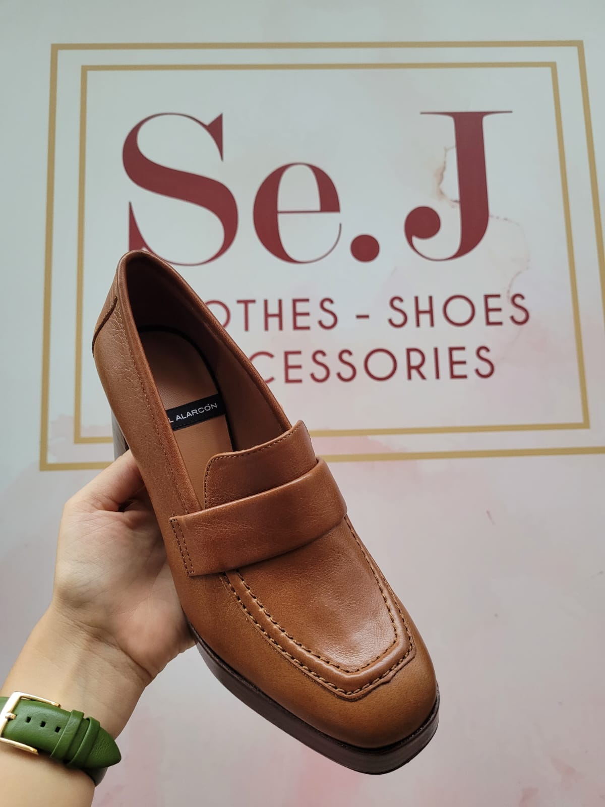 SISAI ÁNGEL ALARCÓN