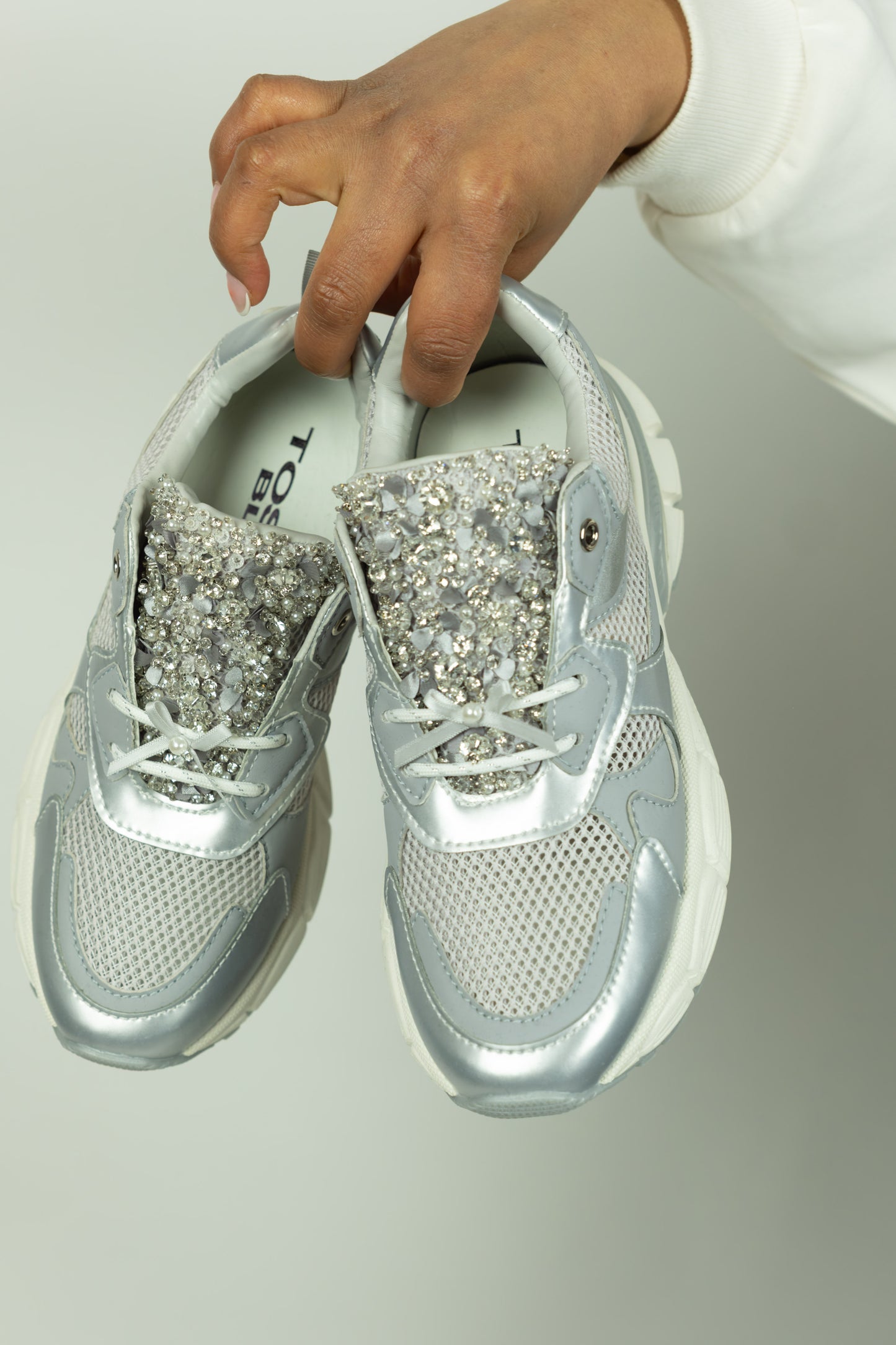 SNEAKERS TOSCA BLU MICROSTRASS, PERLE E FIOCCHI ARGENTO