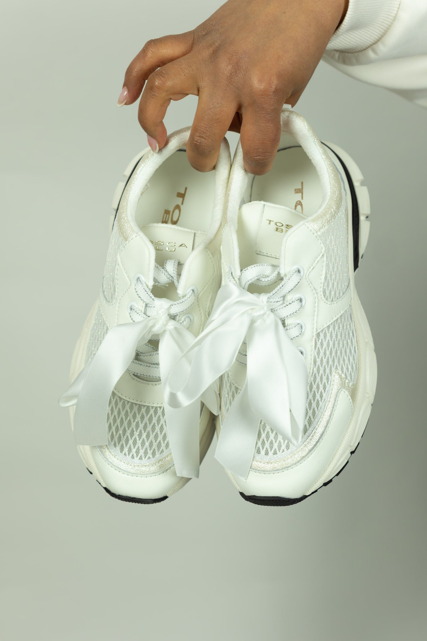 SNEAKERS MIRABEL IN RETE CON MAXI FIOCCO BIANCO COLORE BIANCO