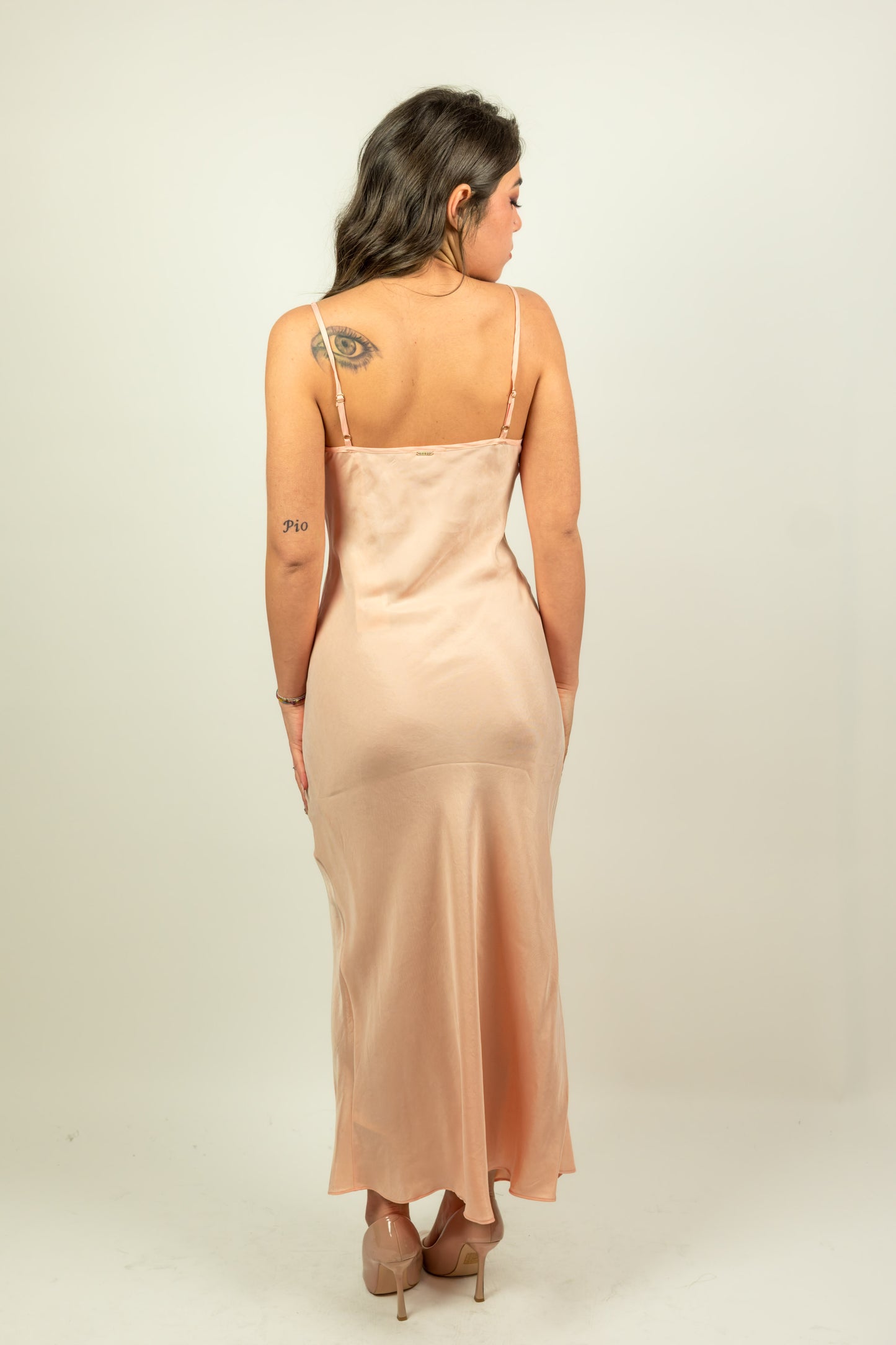 ABITO ROSA SATIN GUESS