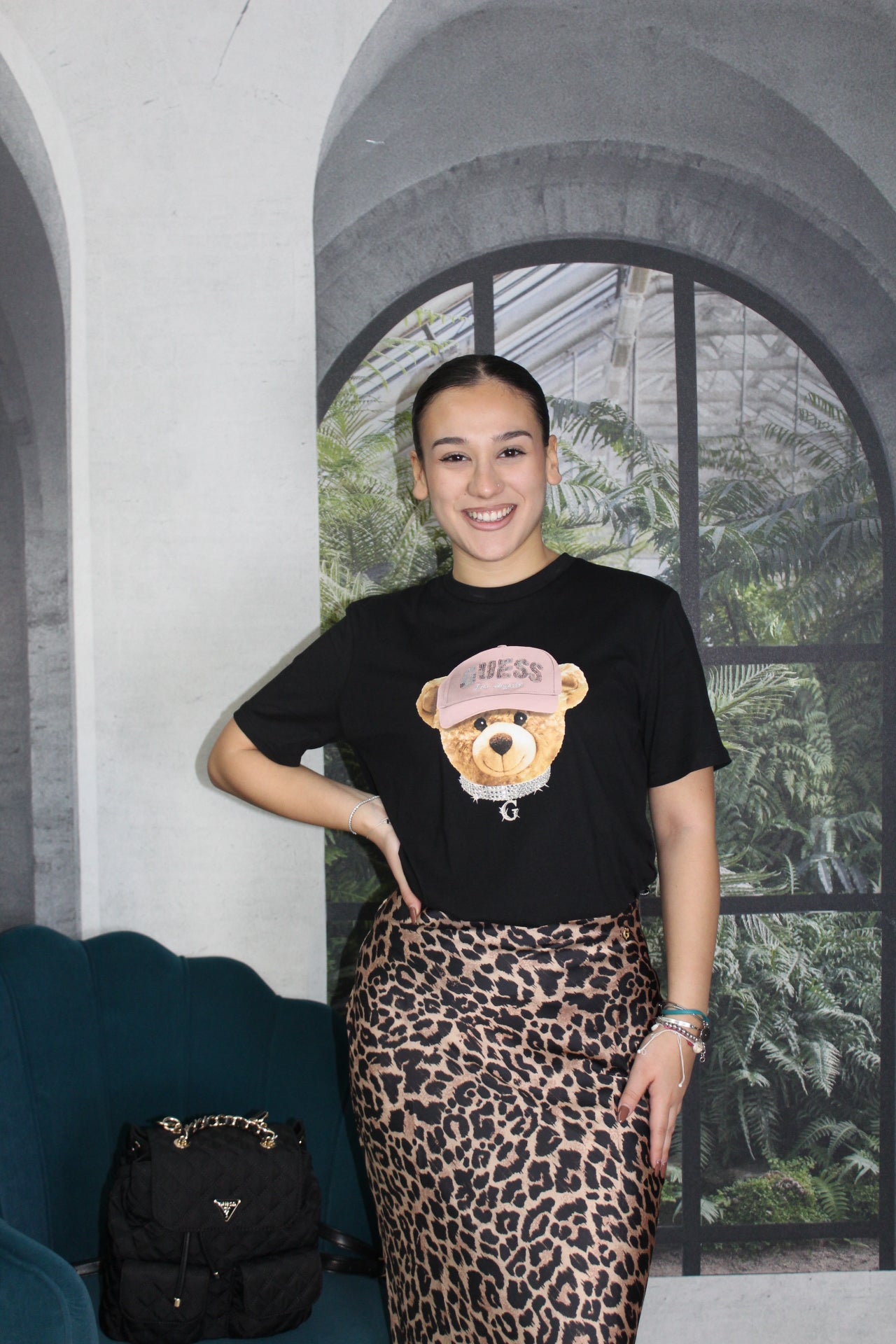 T-SHIRT ORSACCHIOTTO GUESS