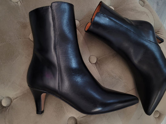 ESTRA TRONCHETTO PELLE  ÁNGEL ALARCÓN