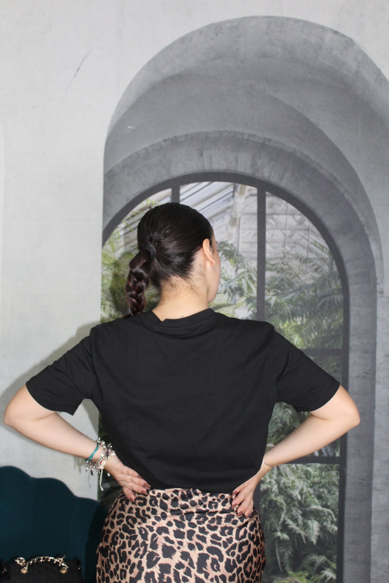 T-SHIRT ORSACCHIOTTO GUESS