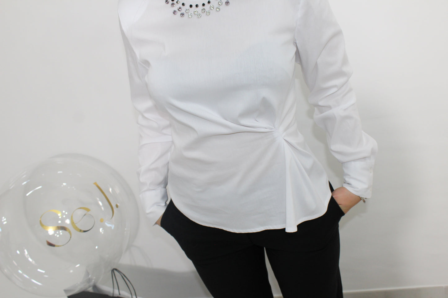 blusa Kaos con accessori