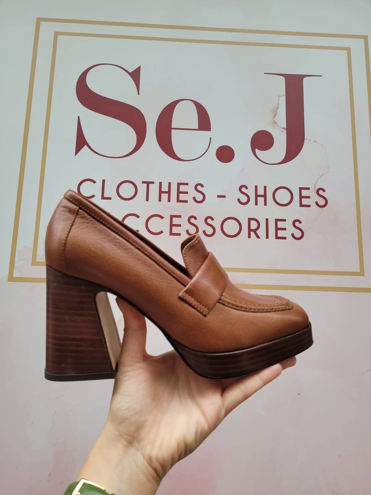 SISAI ÁNGEL ALARCÓN