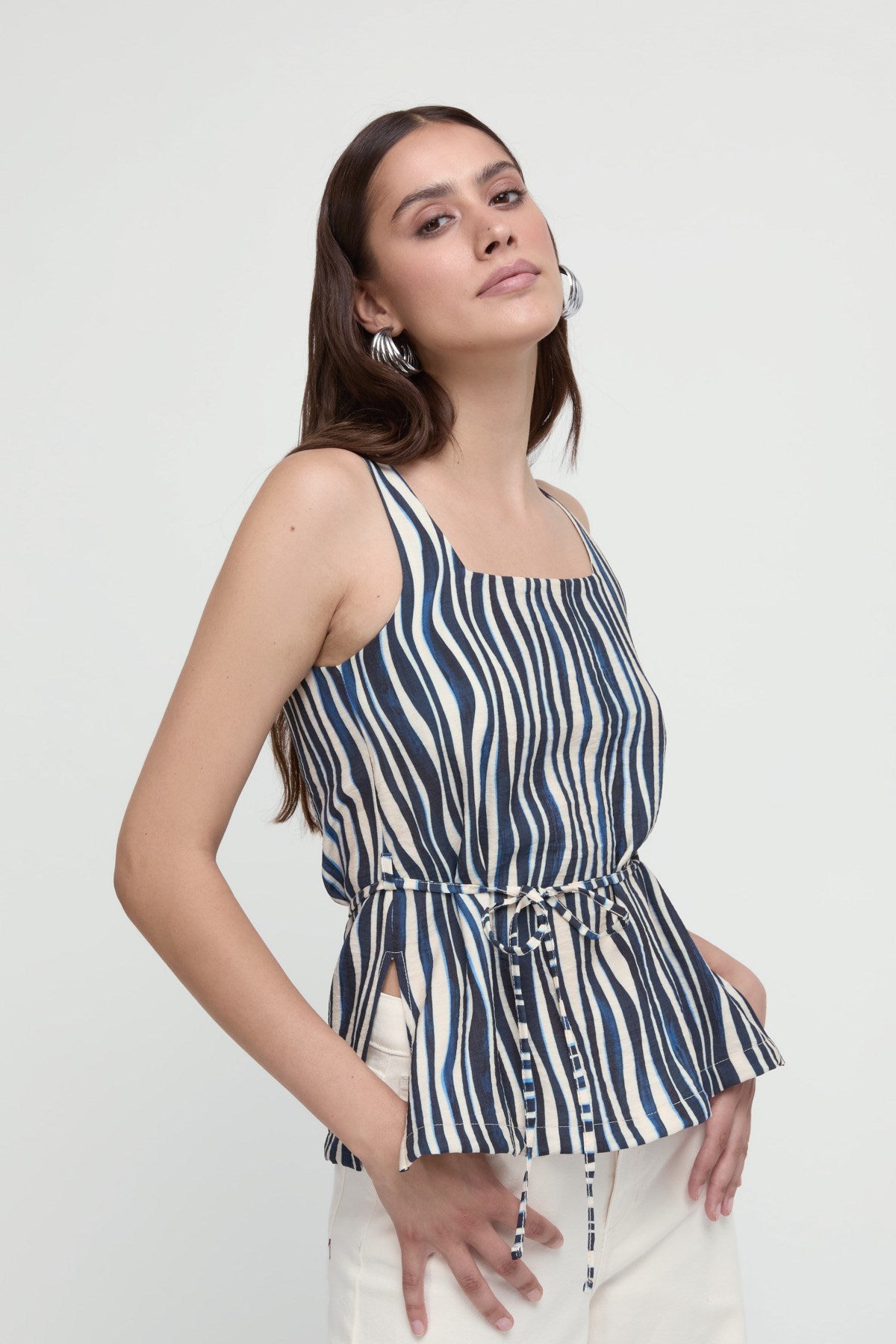 TOP FANTASIA NAVY MEME ROAD