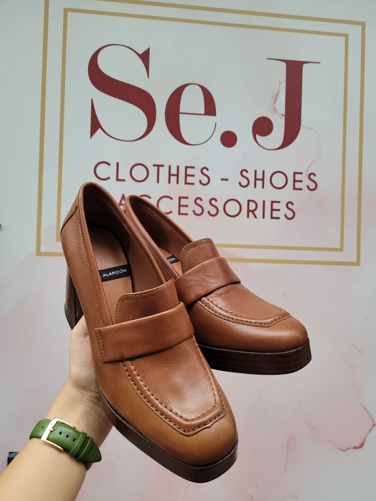 SISAI ÁNGEL ALARCÓN