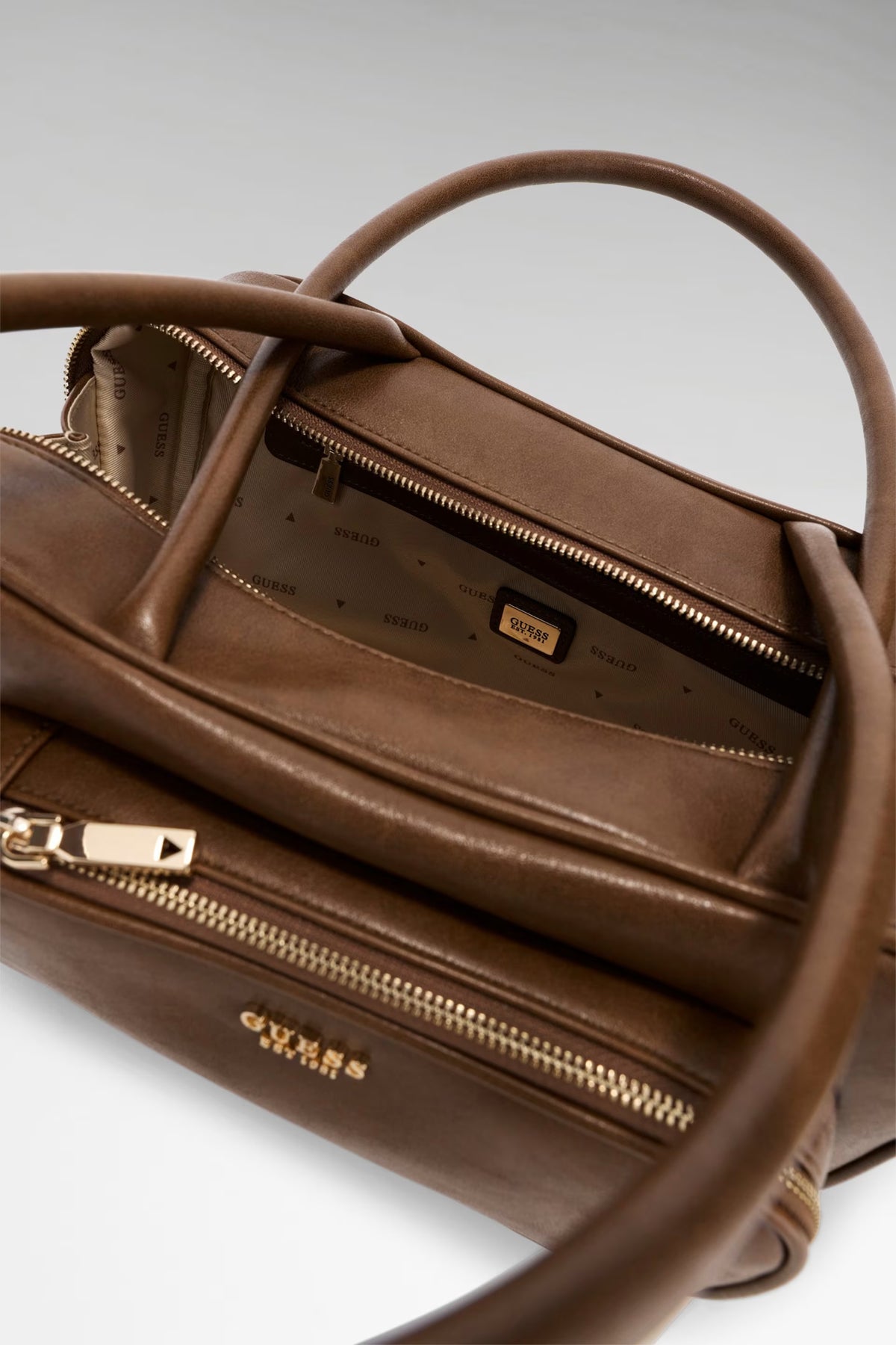 BORSA GUESS BRANNA MARRONE