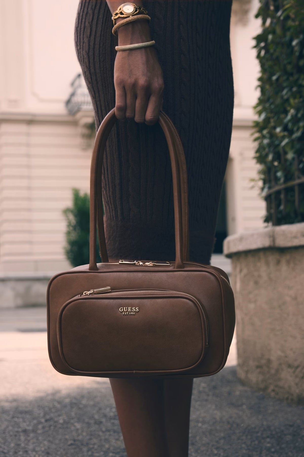BORSA GUESS BRANNA MARRONE