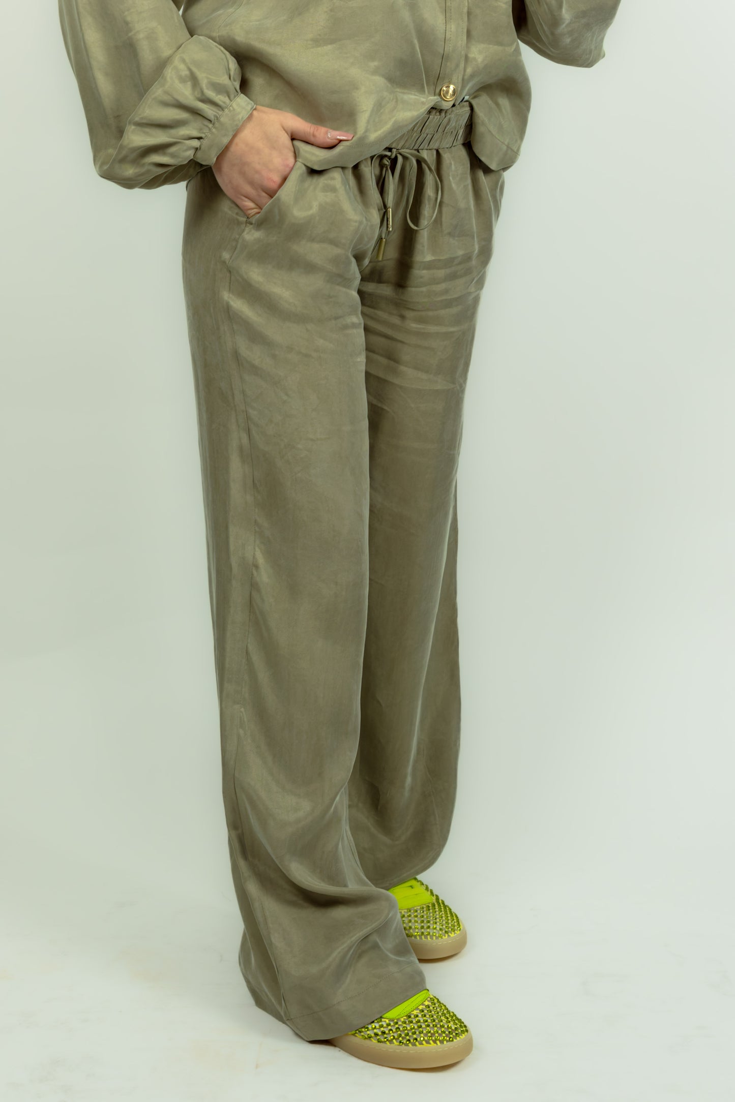 JOGGER IN TWILL GUESS