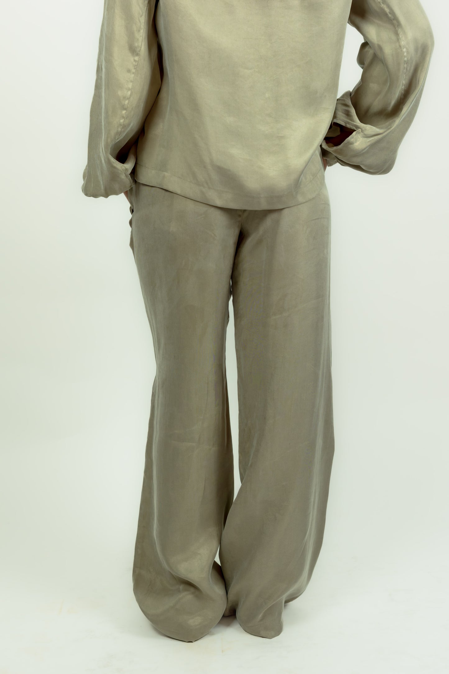 JOGGER IN TWILL GUESS