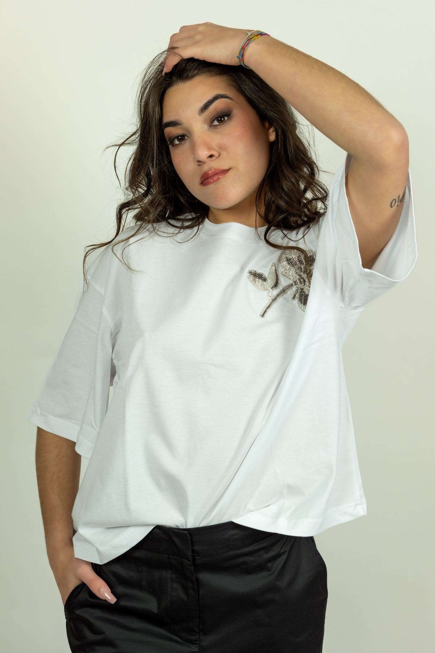 T-SHIRT KAOS FIORE PERLINE