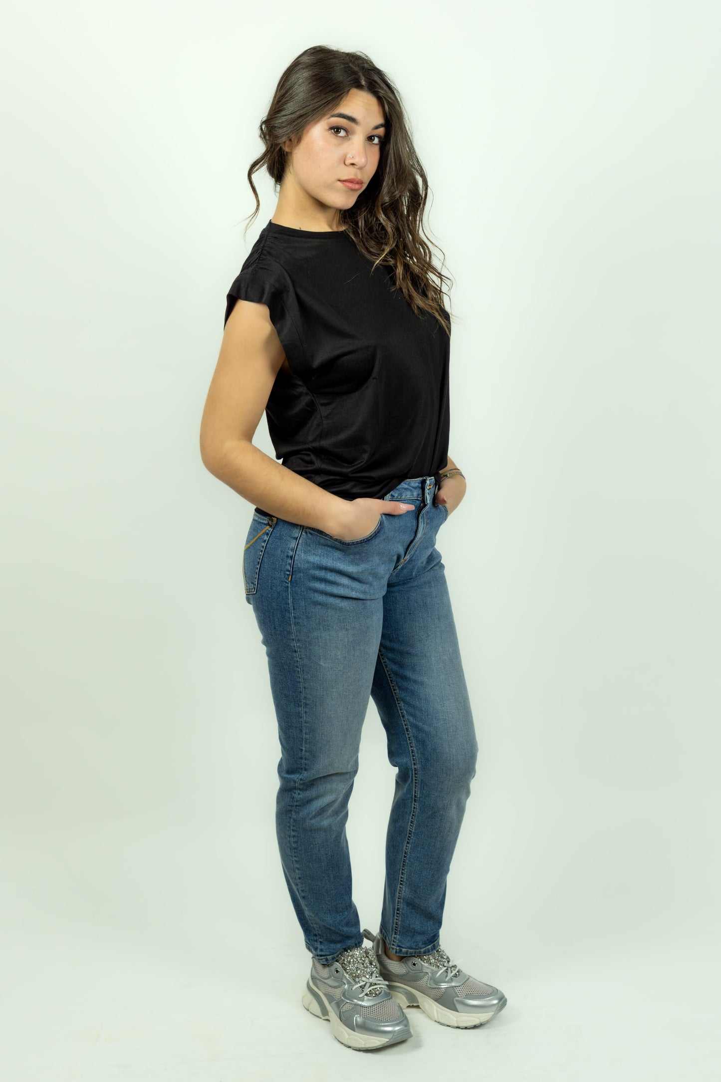 MAGLIA GUESS NERA