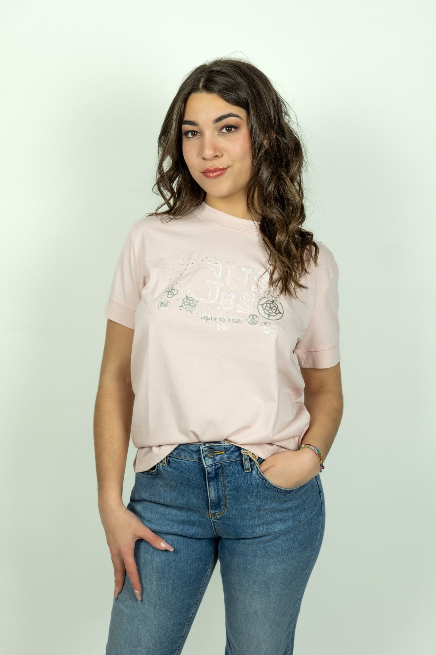 T-SHIRT GUESS ROSA SCRITTA RICAMI