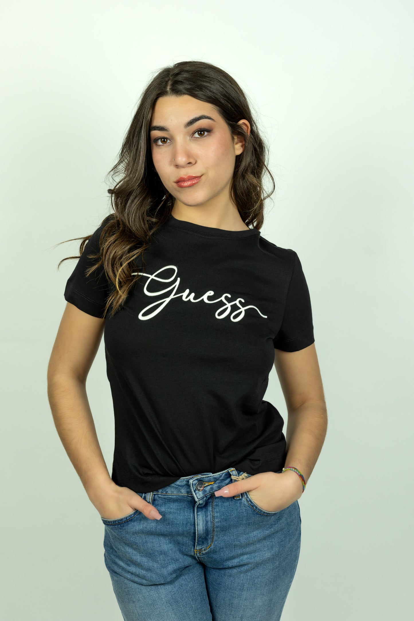 T-SHIRT SCRITTA GUESS