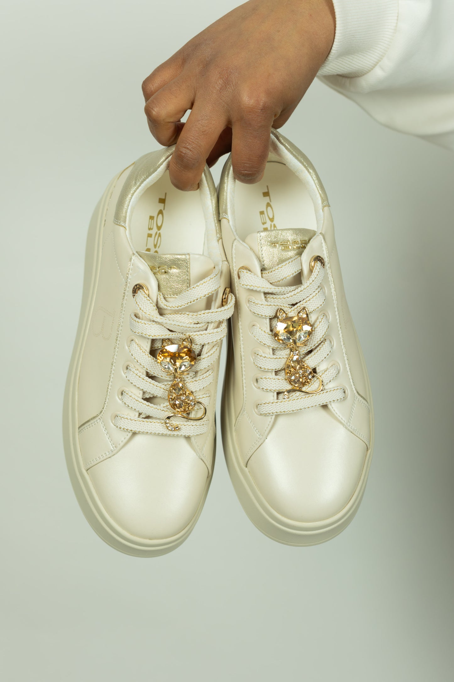 SNEAKERS CLARA TOSCA BLU IN PELLE CON ACCESSORIO GATTO IN BEIGE