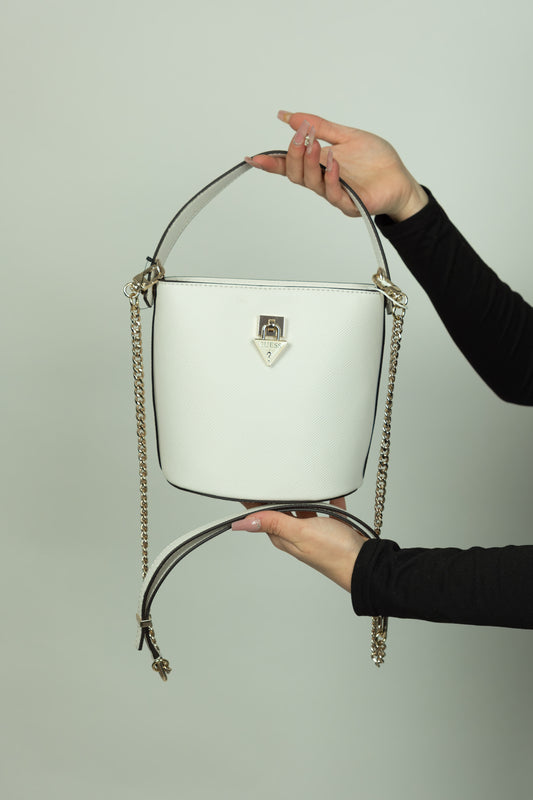 SECCHIELLO A MANO E TRACOLLA PANNA GUESS