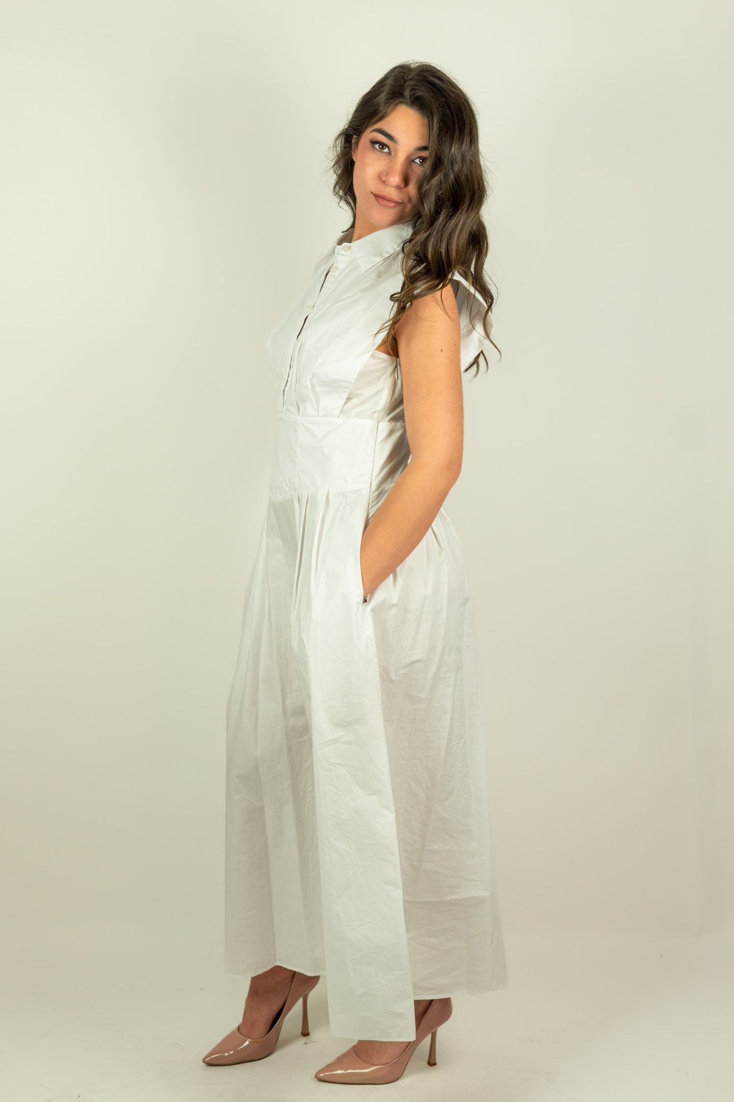 ABITO BIANCO GUESS