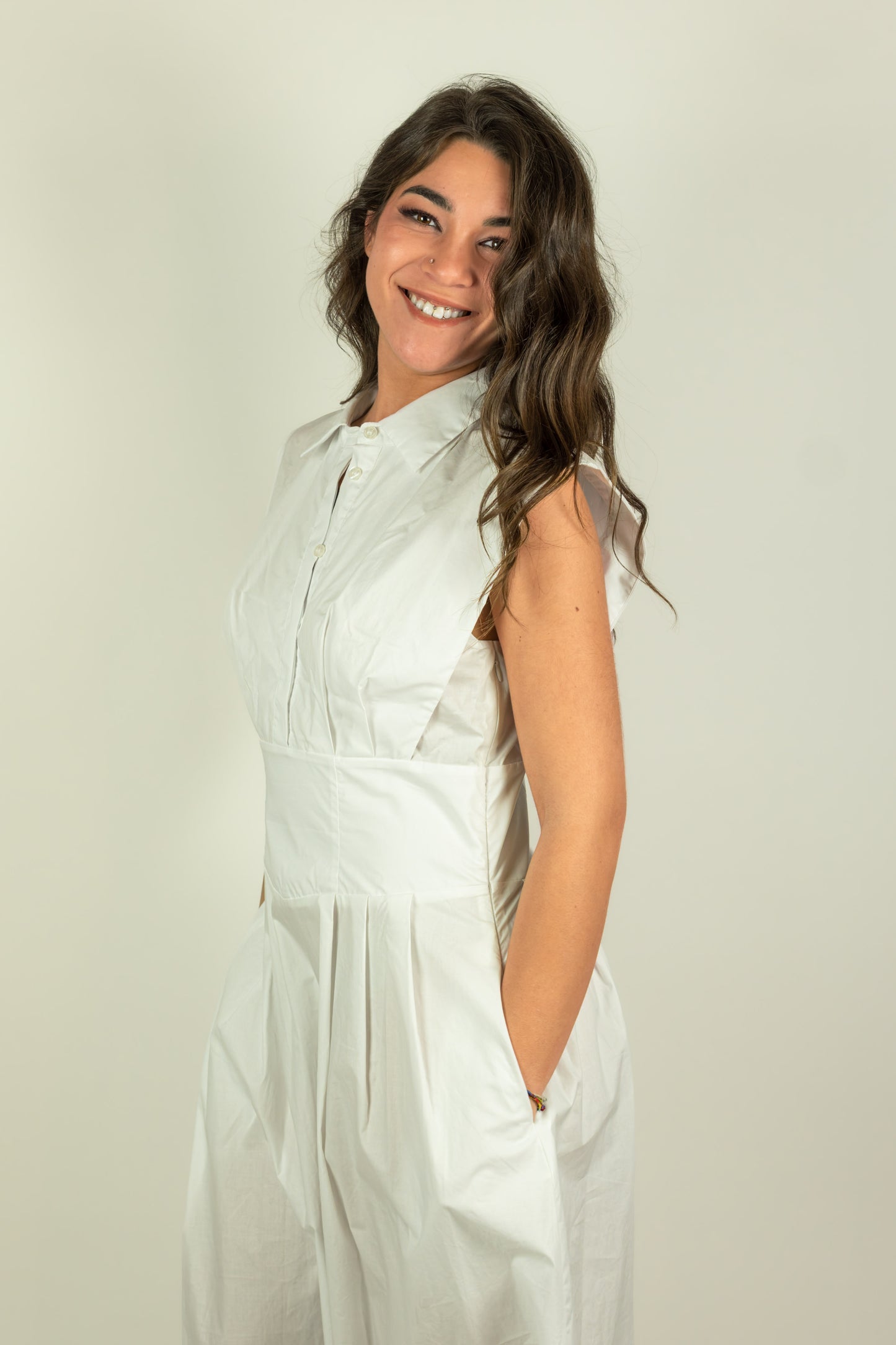 ABITO BIANCO GUESS